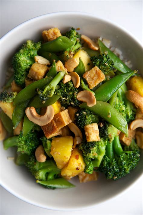 How does Tofu Teriyaki Snow Pea Stir Fry fit into your Daily Goals - calories, carbs, nutrition