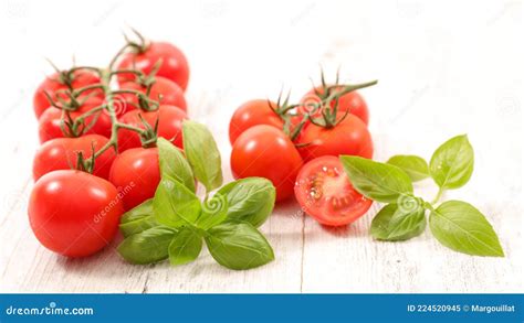 How does Tomato Grape Fresh fit into your Daily Goals - calories, carbs, nutrition