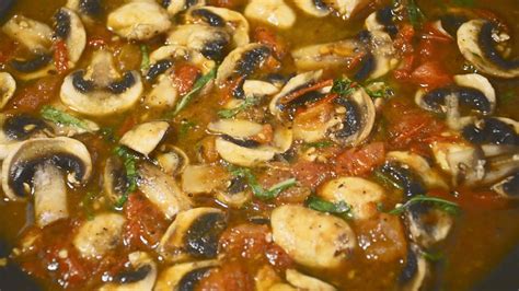 How does Tomato Mushroom Sauce fit into your Daily Goals - calories, carbs, nutrition