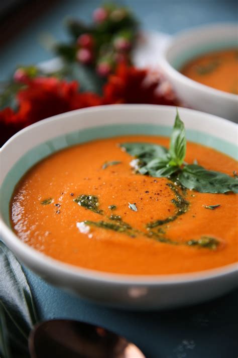 How does Tomato Quinoa Pesto Soup fit into your Daily Goals - calories, carbs, nutrition