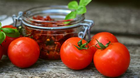 How does Tomato Relish fit into your Daily Goals - calories, carbs, nutrition