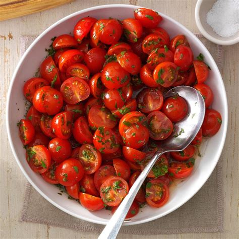 How does Tomato Salad fit into your Daily Goals - calories, carbs, nutrition