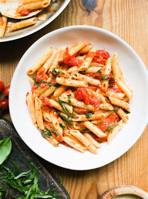 How does Tomato and Basil Penne fit into your Daily Goals - calories, carbs, nutrition