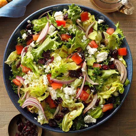 How does Tossery Salad, Large fit into your Daily Goals - calories, carbs, nutrition