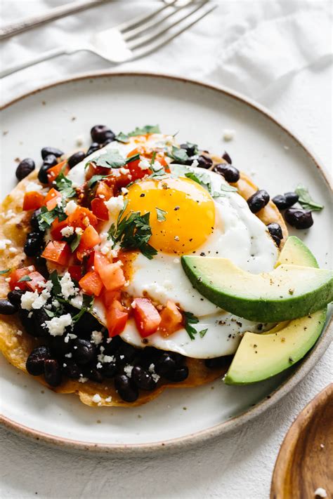 How does Traditional Huevos Rancheros fit into your Daily Goals - calories, carbs, nutrition