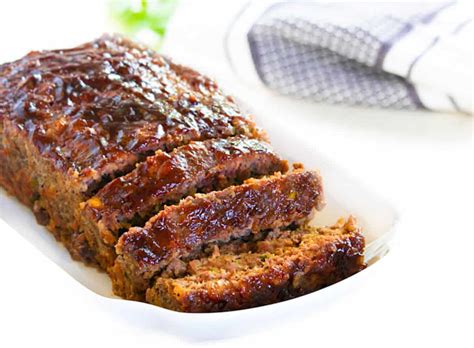 How does Traditional Meatloaf fit into your Daily Goals - calories, carbs, nutrition