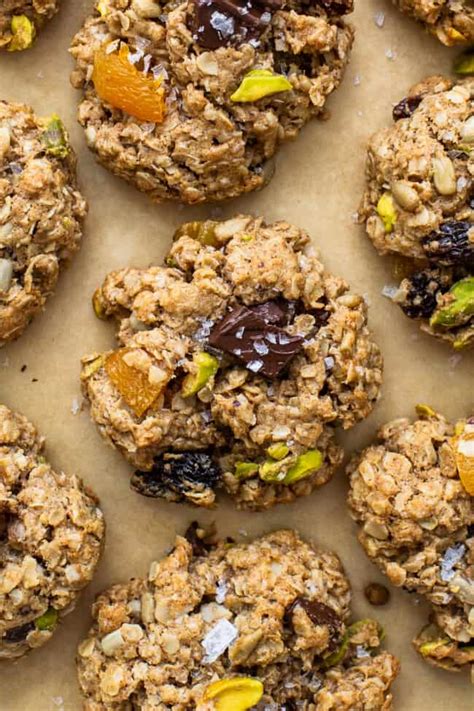 How does Trail Mix Cookies fit into your Daily Goals - calories, carbs, nutrition