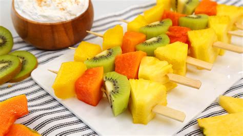 How does Tropical Fruit Skewers fit into your Daily Goals - calories, carbs, nutrition