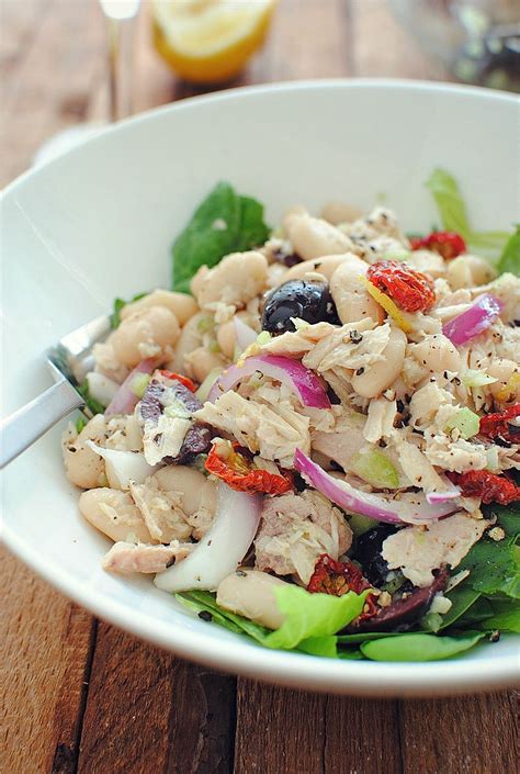 How does Tuna Club withTriple Bean Salad fit into your Daily Goals - calories, carbs, nutrition