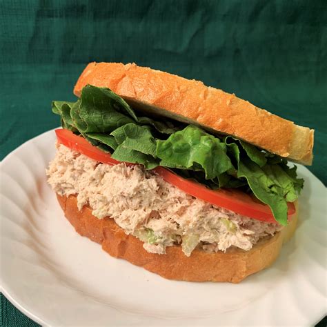 How does Tuna Salad Sandwich on White fit into your Daily Goals - calories, carbs, nutrition