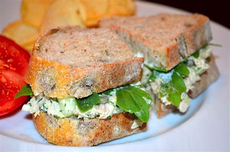 How does Tuna Salad on Olive Bread fit into your Daily Goals - calories, carbs, nutrition