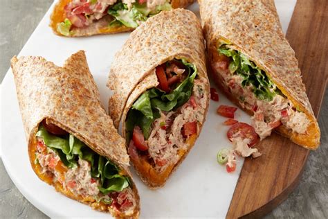 How does Tuna and Cheddar Wrap fit into your Daily Goals - calories, carbs, nutrition