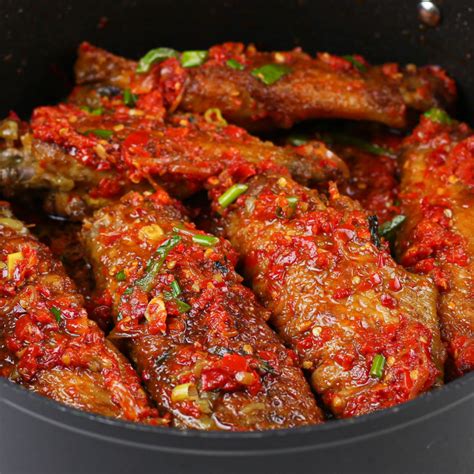 How does Turkey (Peppered) fit into your Daily Goals - calories, carbs, nutrition