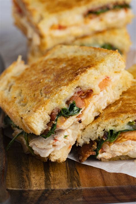 How does Turkey Bacon Cheddar Melt fit into your Daily Goals - calories, carbs, nutrition