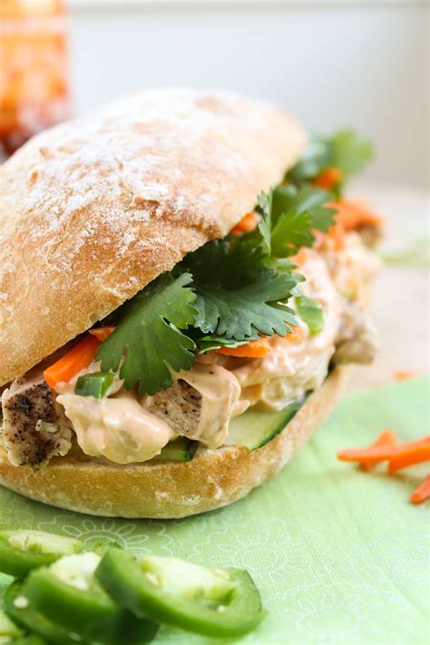 How does Turkey Banh Mi Sub (12