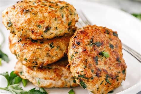 How does Turkey Burger Patty fit into your Daily Goals - calories, carbs, nutrition