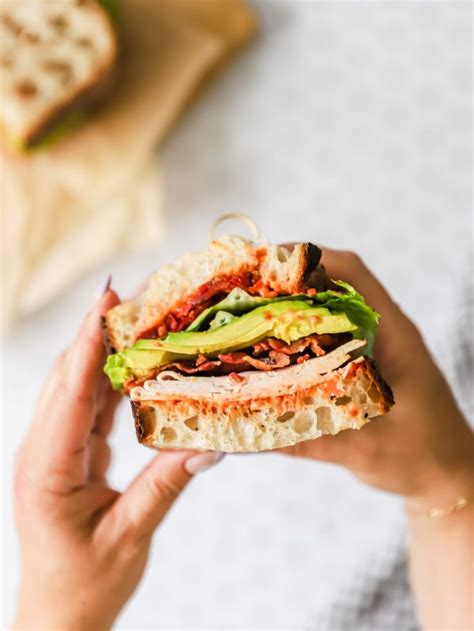 How does Turkey Club Sandwich fit into your Daily Goals - calories, carbs, nutrition