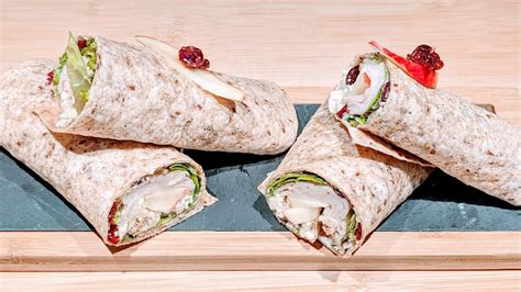 How does Turkey Cranberry Multigrain fit into your Daily Goals - calories, carbs, nutrition