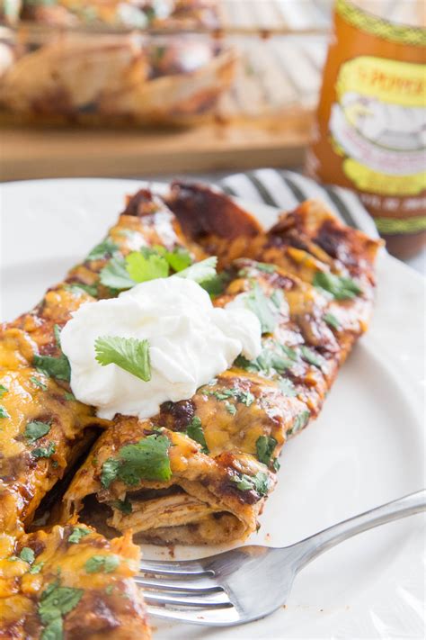 How does Turkey Enchiladas fit into your Daily Goals - calories, carbs, nutrition