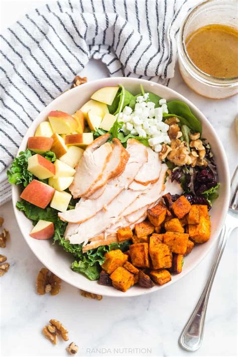 How does Turkey Harvest Salad fit into your Daily Goals - calories, carbs, nutrition