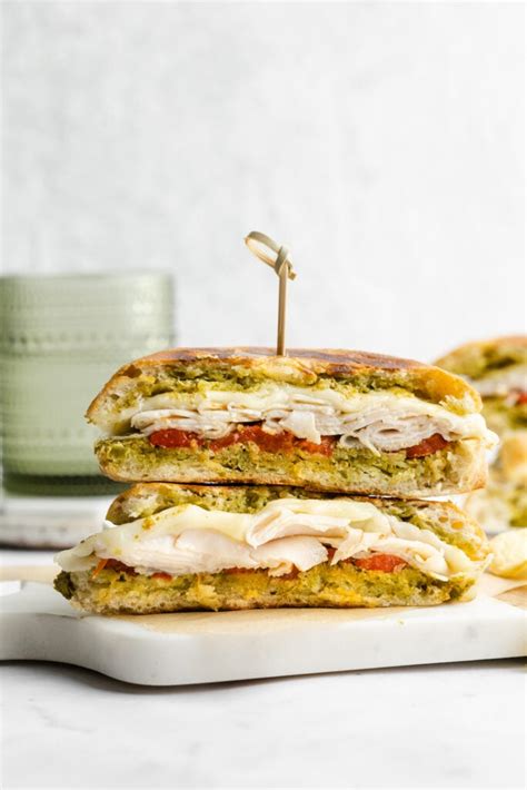 How does Turkey Panini (40109.0) fit into your Daily Goals - calories, carbs, nutrition