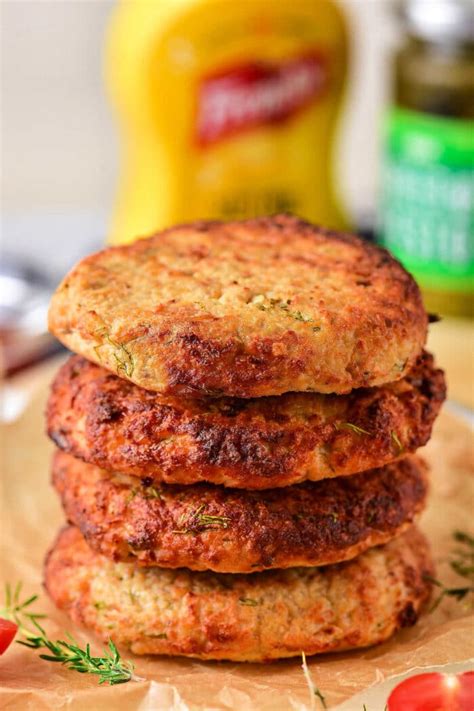 How does Turkey Patties fit into your Daily Goals - calories, carbs, nutrition