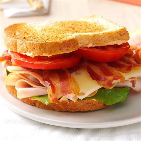 How does Turkey Saga Club Sandwich fit into your Daily Goals - calories, carbs, nutrition