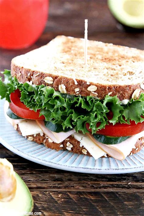 How does Turkey Sandwich 6 in fit into your Daily Goals - calories, carbs, nutrition