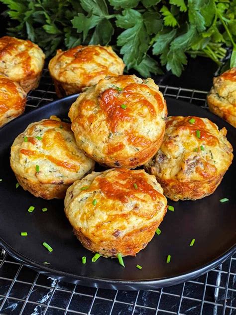 How does Turkey Sausage .muffin fit into your Daily Goals - calories, carbs, nutrition