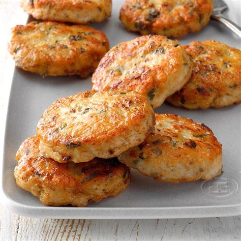 How does Turkey Sausage Patty fit into your Daily Goals - calories, carbs, nutrition