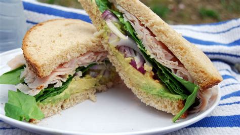 How does Turkey Spinach Avocado Sandwich with Seedless Grapes fit into your Daily Goals - calories, carbs, nutrition