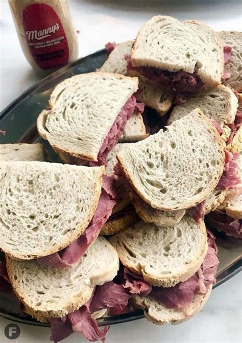 How does Turkey and Corned Beef on Matzo fit into your Daily Goals - calories, carbs, nutrition