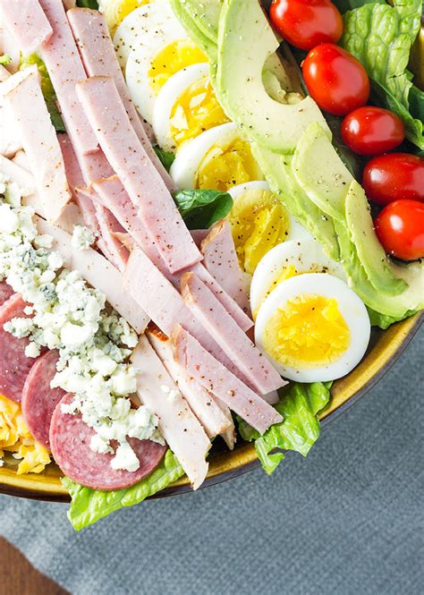 How does Turkey and Ham Cobb Salad fit into your Daily Goals - calories, carbs, nutrition