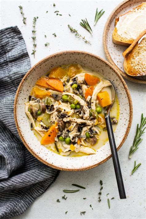 How does Turkey and Wild Rice Soup fit into your Daily Goals - calories, carbs, nutrition