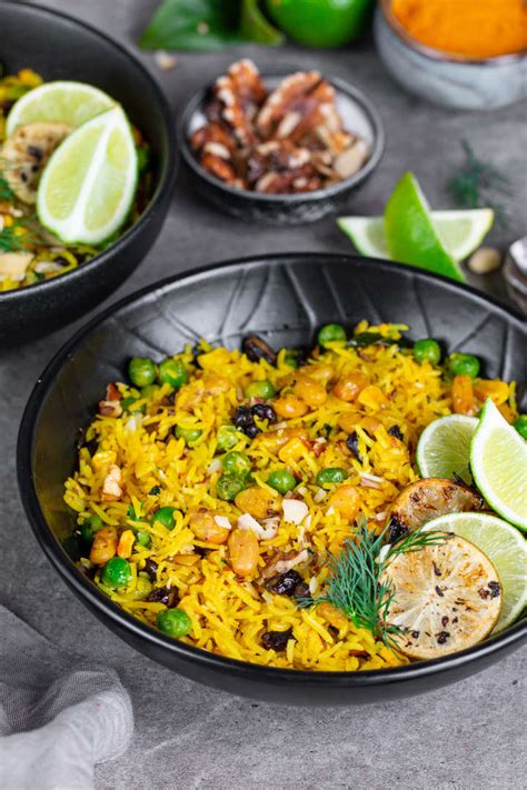 How does Turmeric Lemon Rice fit into your Daily Goals - calories, carbs, nutrition