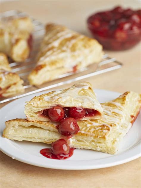 How does Turnovers, Cherry (Bostwick) fit into your Daily Goals - calories, carbs, nutrition