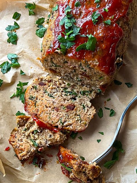 How does Tuscan Meatloaf with Mushroom Sauce fit into your Daily Goals - calories, carbs, nutrition