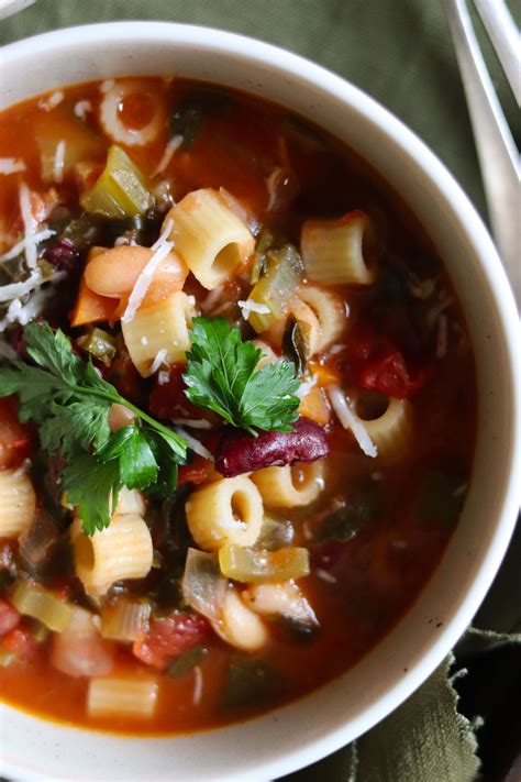 How does Tuscan Minestrone Soup fit into your Daily Goals - calories, carbs, nutrition