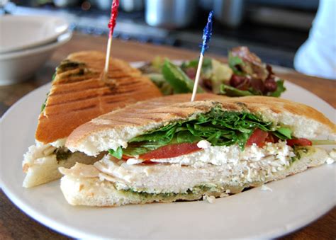 How does Tuscan Turkey Panini HE fit into your Daily Goals - calories, carbs, nutrition