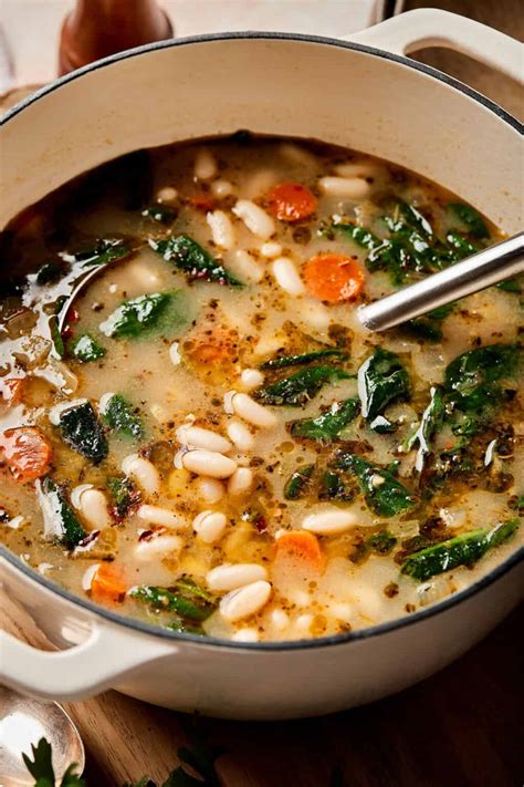 How does Tuscan White Bean and Spinach Soup fit into your Daily Goals - calories, carbs, nutrition