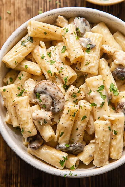 How does Twelve Pasta Bowl Alfredo Italian Sausage Mushroom fit into your Daily Goals - calories, carbs, nutrition