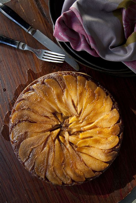 How does Upside-Down Pear Corn Cake fit into your Daily Goals - calories, carbs, nutrition