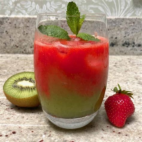 How does V-8 Strawberry-Kiwi Juice fit into your Daily Goals - calories, carbs, nutrition