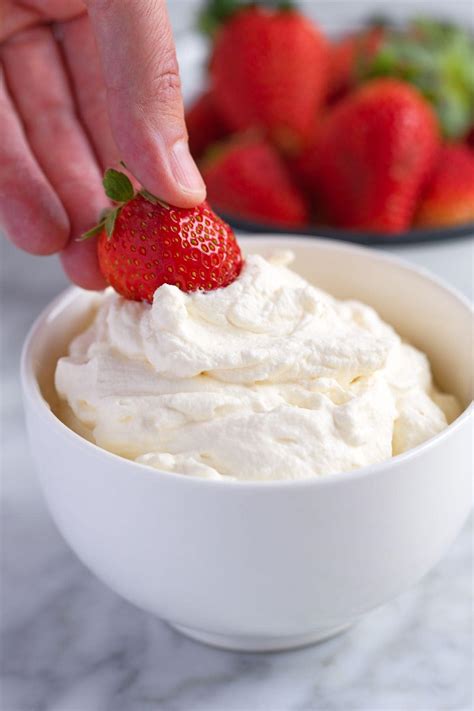 How does Vanilla Creme - Tall - 2% Milk - No Whipped Cream fit into your Daily Goals - calories, carbs, nutrition