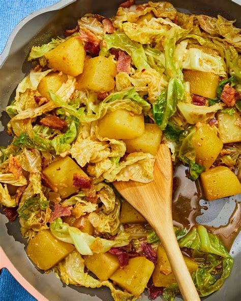 How does Veg Cabbage Smothered (Bostwick) fit into your Daily Goals - calories, carbs, nutrition