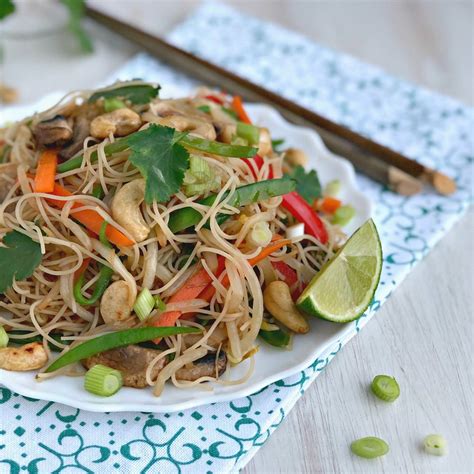 How does Vegan Chow Mein with Cashews fit into your Daily Goals - calories, carbs, nutrition