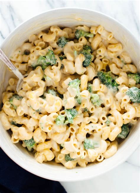 How does Vegan Mac N'Cheese fit into your Daily Goals - calories, carbs, nutrition