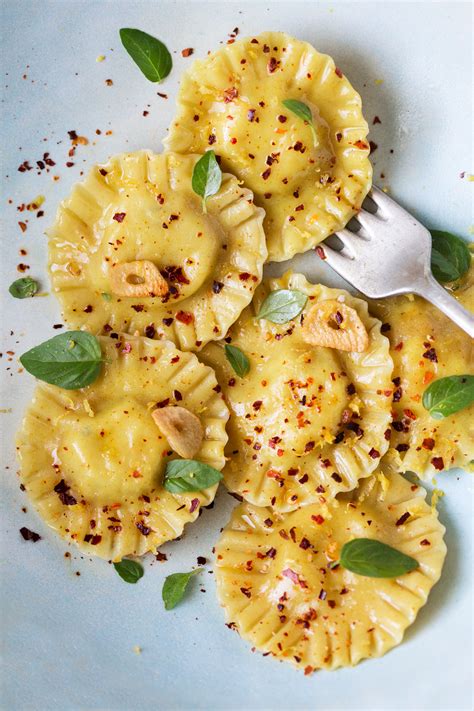 How does Vegan Ravioli fit into your Daily Goals - calories, carbs, nutrition