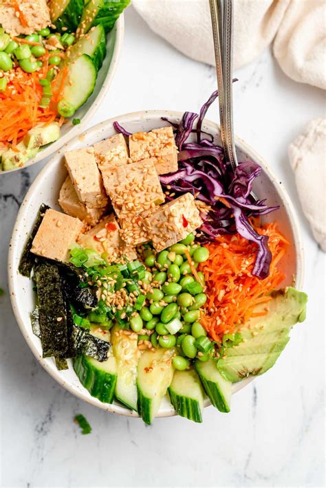 How does Vegan Tofu Poke Bowl with Brown Rice fit into your Daily Goals - calories, carbs, nutrition