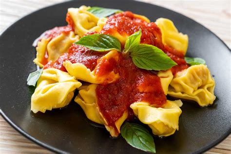 How does Vegan Tortellini fit into your Daily Goals - calories, carbs, nutrition